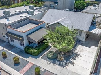 2056 E Villa