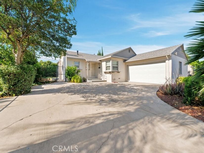 20457 Schoolcraft Street, Winnetka (los Angeles) CA 91306
