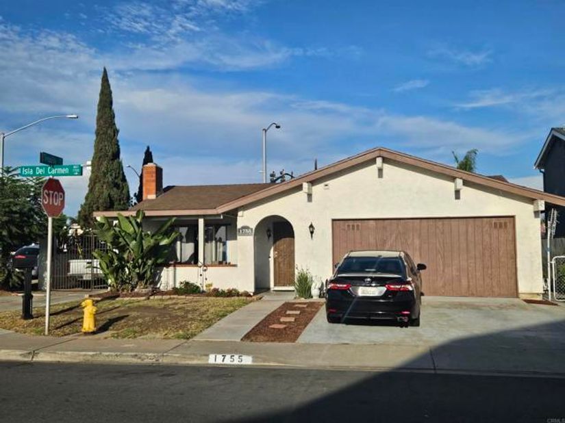 1755 Isla Del Carmen Way, San Ysidro (san Diego) CA 92173