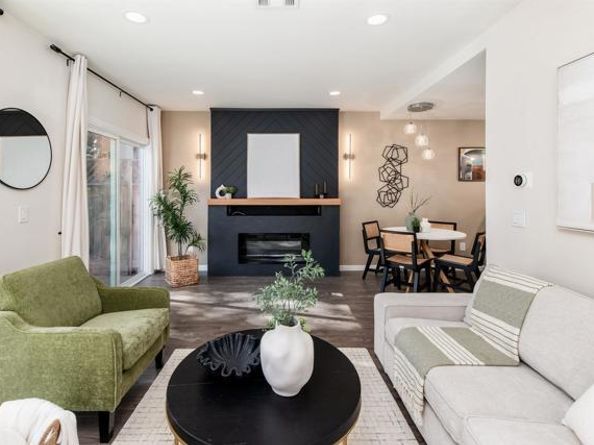 2349 Altisma Way B, Carlsbad CA 92009