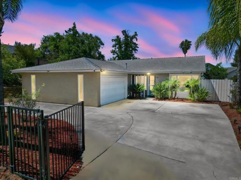 1161 N Rose St, Escondido CA 92027