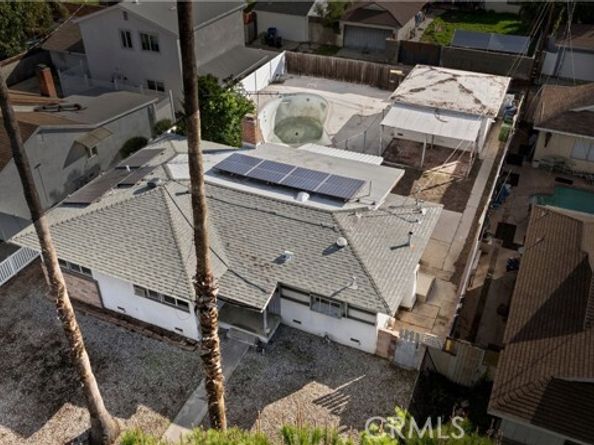 18928 Victory Boulevard, Tarzana (los Angeles) CA 91335