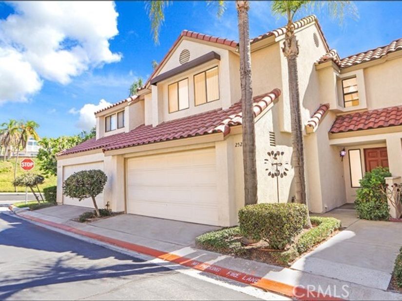 25226 Calle Madrid, Lake Forest (el Toro) CA 92630