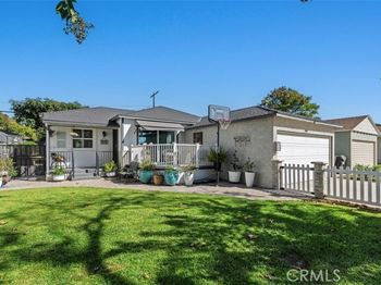 3442 N Studebaker