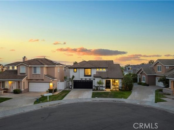 5 Chatri Circle, Lake Forest (el Toro) CA 92610
