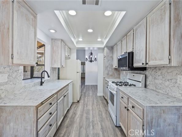 5712 Skyview Way A, Agoura Hills CA 91301