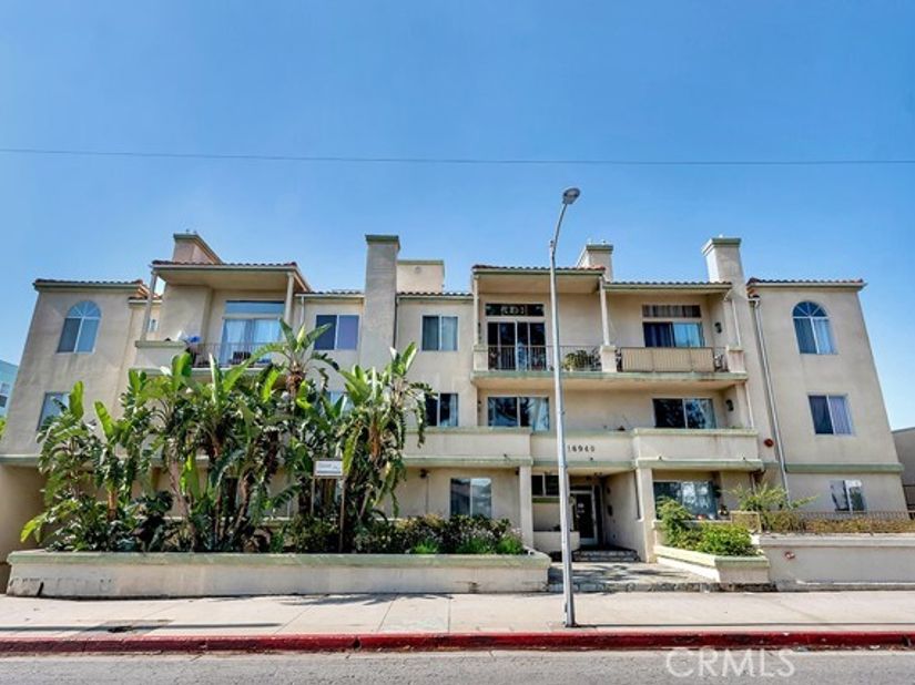 16940 Chatsworth 206, Granada Hills (los Angeles) CA 91344