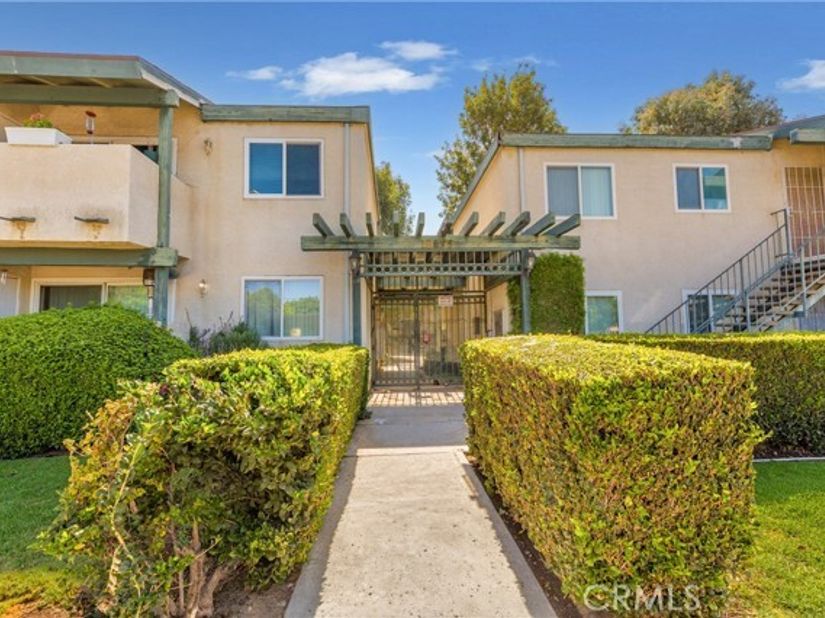 10636 Woodley Avenue 34, Granada Hills (los Angeles) CA 91344