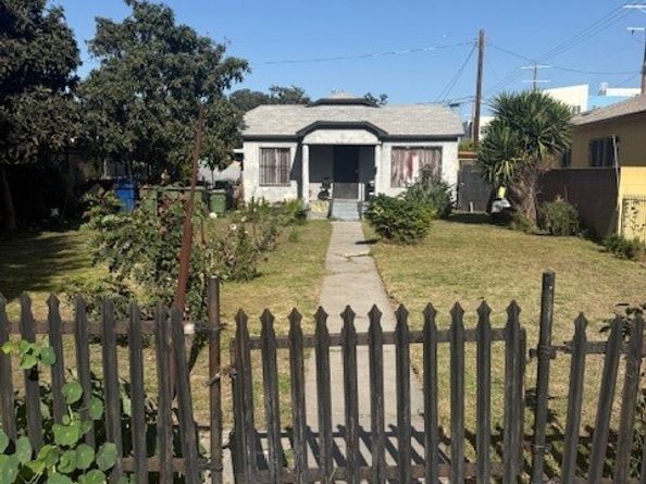 937 E 91st. Street, Los Angeles CA 90002