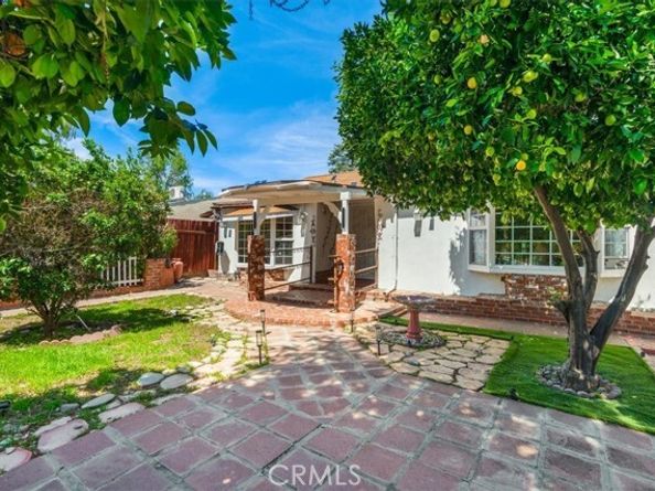 22111 Covello, Canoga Park (los Angeles) CA 91303