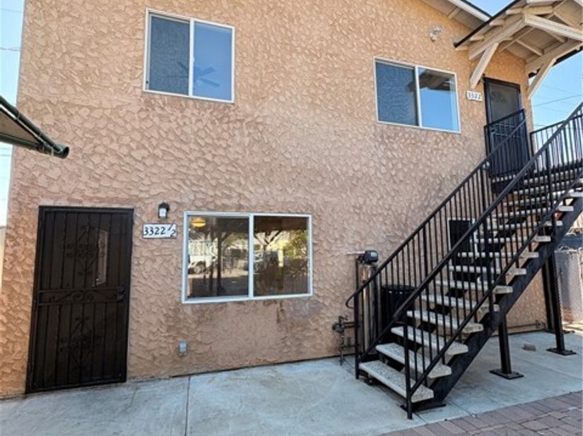 3322 Thelma, Los Angeles CA 90032