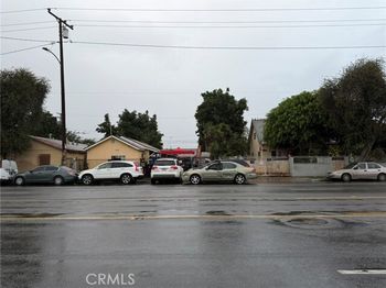 2531 E El Segundo