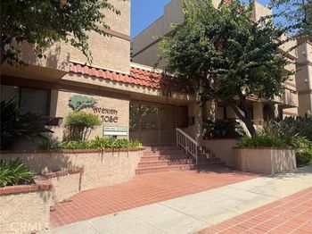 441 E San Jose