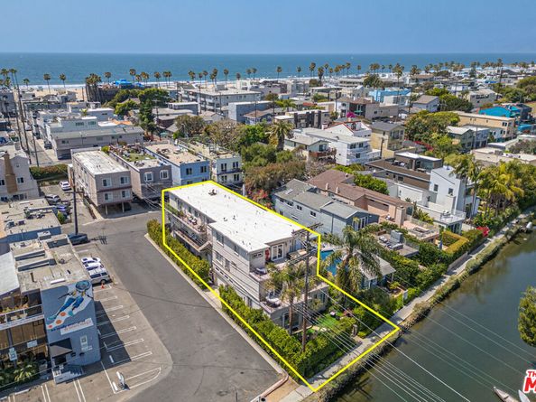 3005 Grand Canal, Venice CA 90291