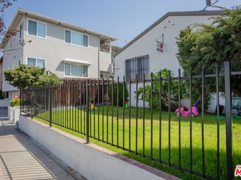 1974 Henderson Avenue