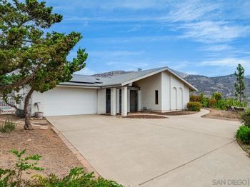 620 Singing Vista Ct