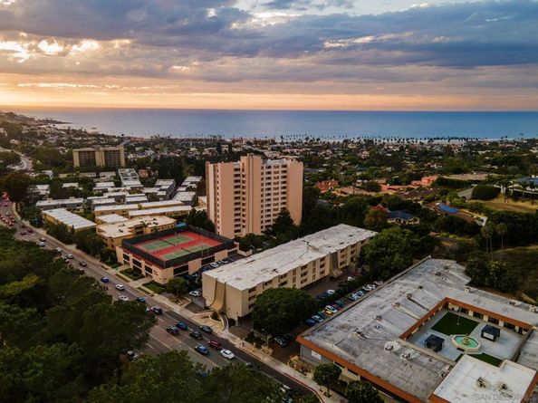 2510 Torrey Pines 415, La Jolla CA 92037