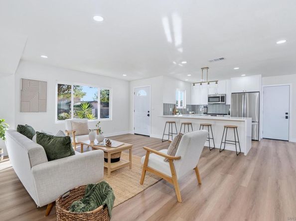 9408 Wharton Rd, Santee CA 92071