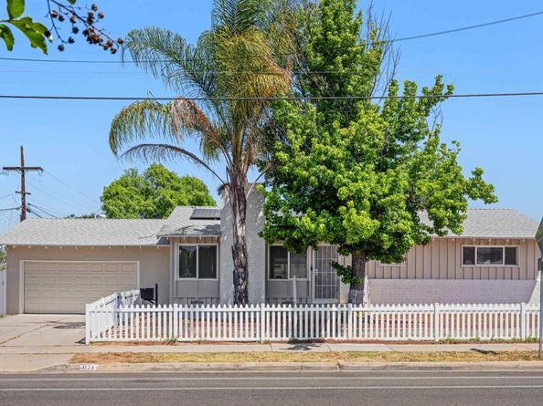 1174 E Madison Ave., El Cajon CA 92021