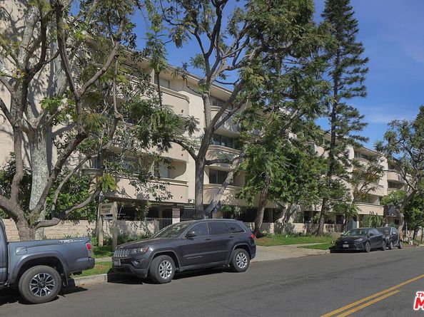 11645 Montana Avenue 215, Los Angeles CA 90049