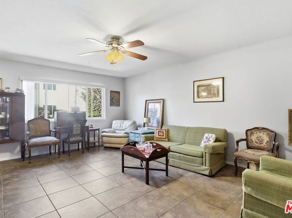 11813 Runnymede Street 30, North Hollywood CA 91602