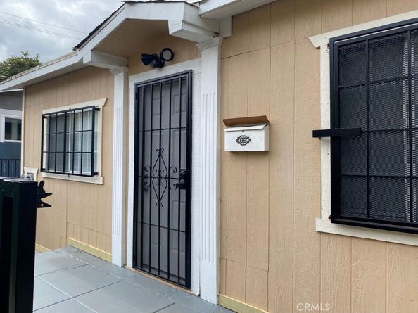 1140 1/2 S Oxford, Los Angeles CA 90006