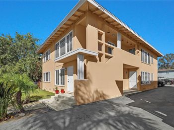 1405 S Broadway