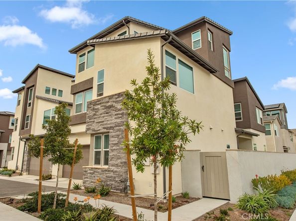 608 Grizzly, Irvine CA 92618