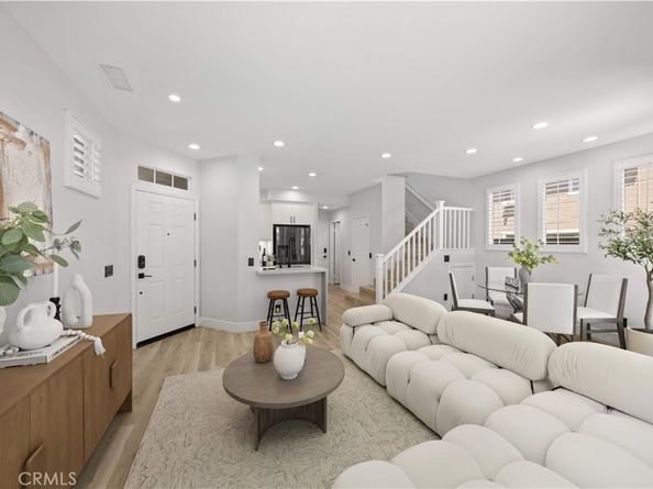 328 Flyers Ln, Tustin CA 92782