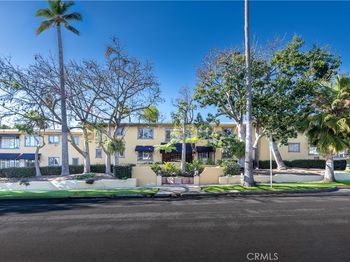 1615 N Laurel Avenue