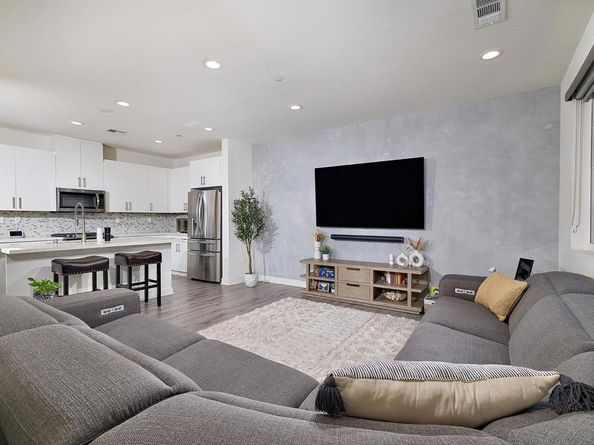 1278 Via Fanal, Oceanside CA 92056