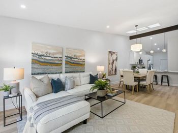 18023 Avenida Alozdra