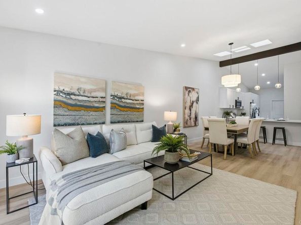 18023 Avenida Alozdra, San Diego CA 92128