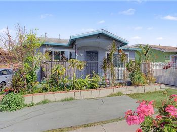 1425 W Gage