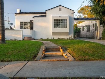 205 W Hardy Street