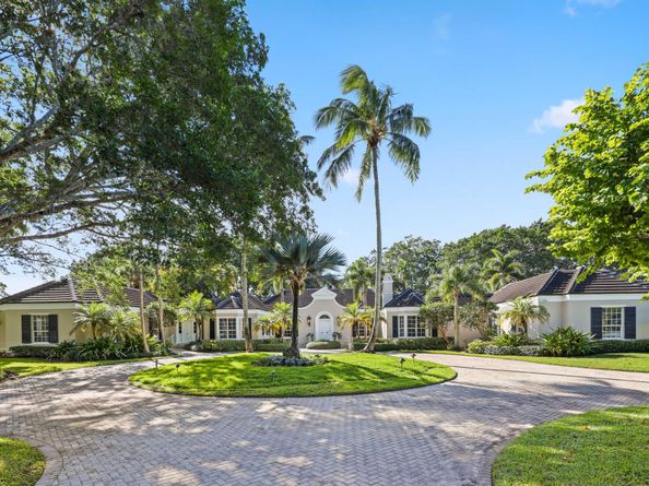 26 Country Road, Village Of Golf FL 33436