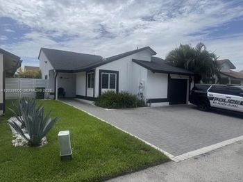 1131 SW 110th Avenue