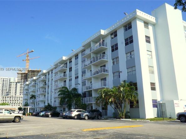 16465 NE 22nd Avenue 206, North Miami Beach FL 33160