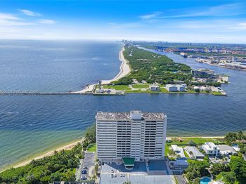 2100 S Ocean Drive