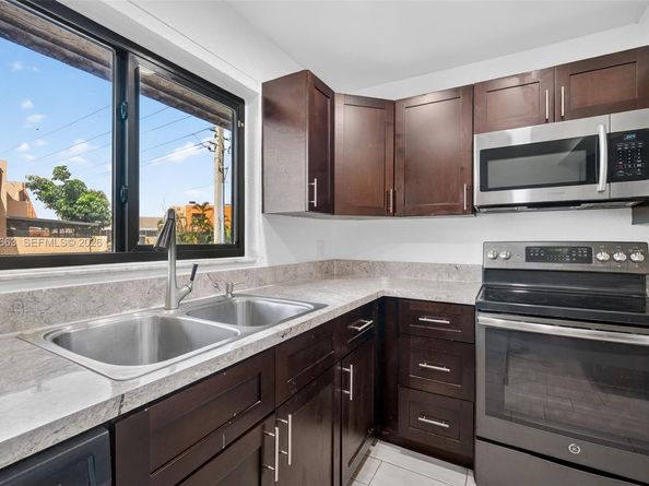 1451 NW 92nd Avenue 191, Pembroke Pines FL 33024