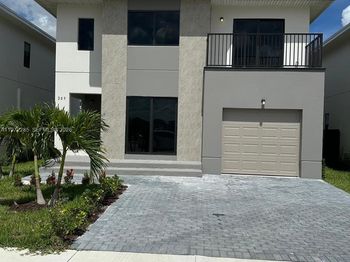 209 NW 13th Place
