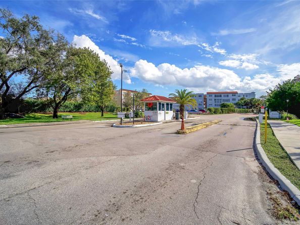 2850 Somerset Dr 316L, Lauderdale Lakes FL 33311