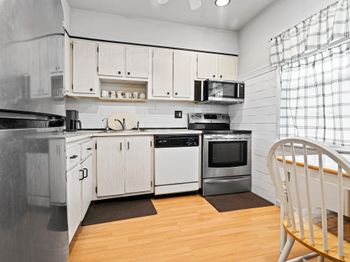 7405 W Atlantic Boulevard