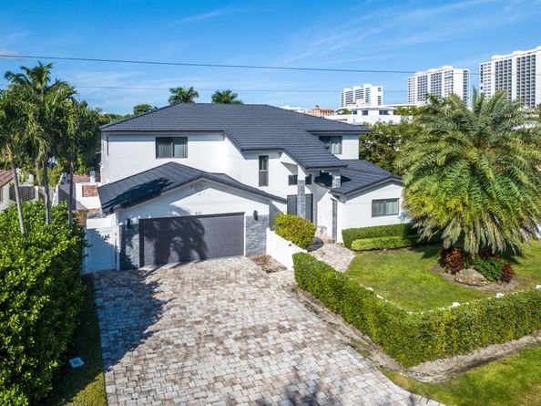 811 SE 31st Street, Boca Raton FL 33432