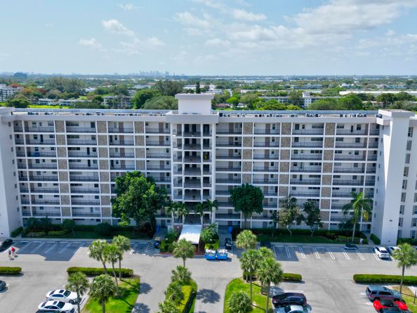 3050 N Palm Aire Drive 505, Pompano Beach FL 33069
