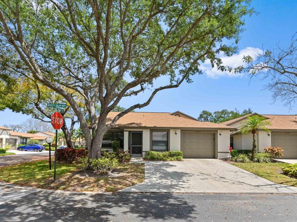 18538 Breezy Palm Way, Boca Raton FL 33496