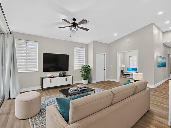 851 NW 42 Place, Deerfield Beach FL 33064