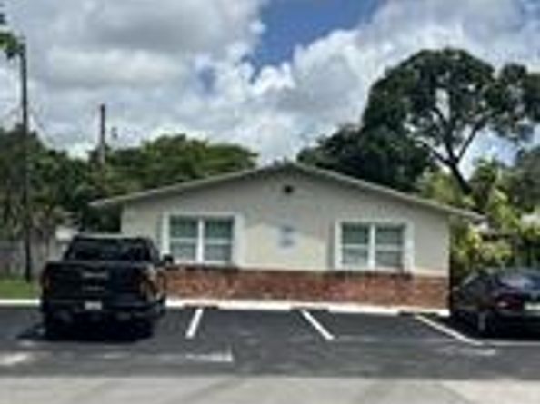 1851 SW 25th St, Fort Lauderdale FL 33315