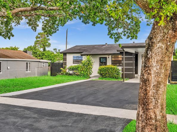 5361 Flagler St, Hollywood FL 33021