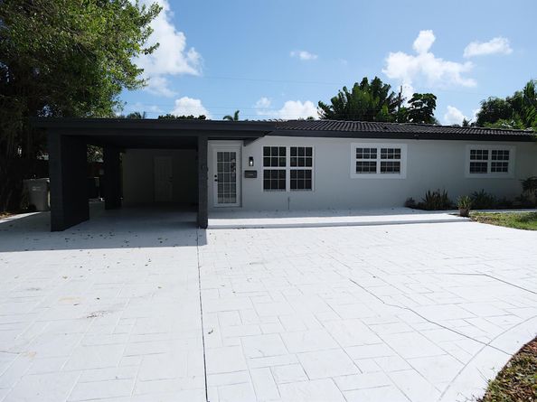 1084 SW 4th Avenue, Pompano Beach FL 33060